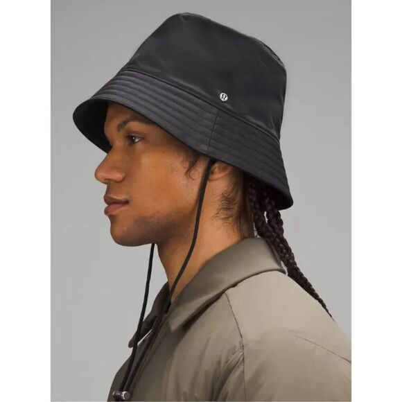 NWOT LULULEMON black nylon bucket hat, $60 - Picture 2 of 9